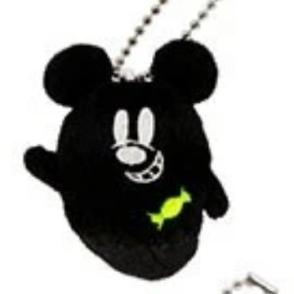 Tokyo Disney 2024 Mickey Mouse Plush Blind Box Keychain (1 of 6) /NEW out of box